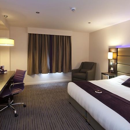 Premier Inn Falkirk - Larbert Bagian luar foto