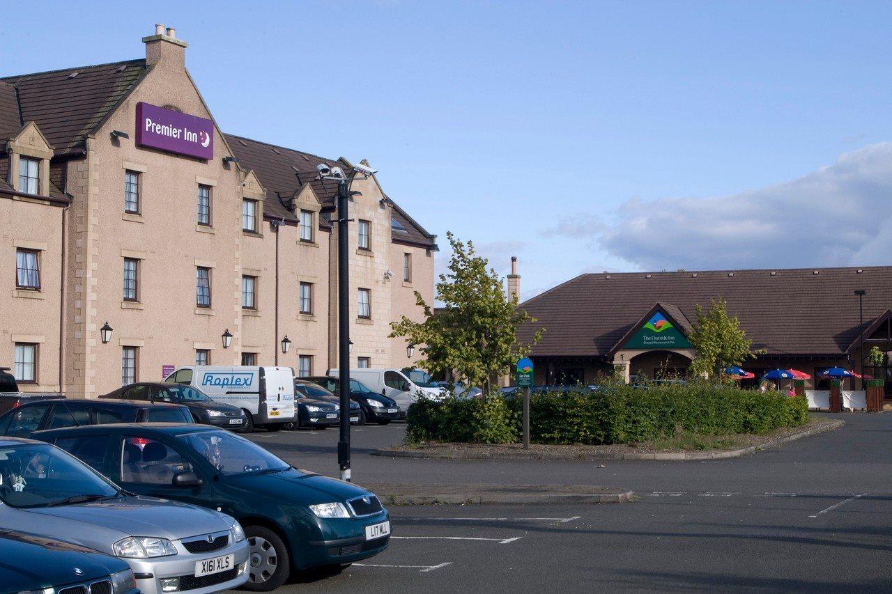Premier Inn Falkirk - Larbert Bagian luar foto