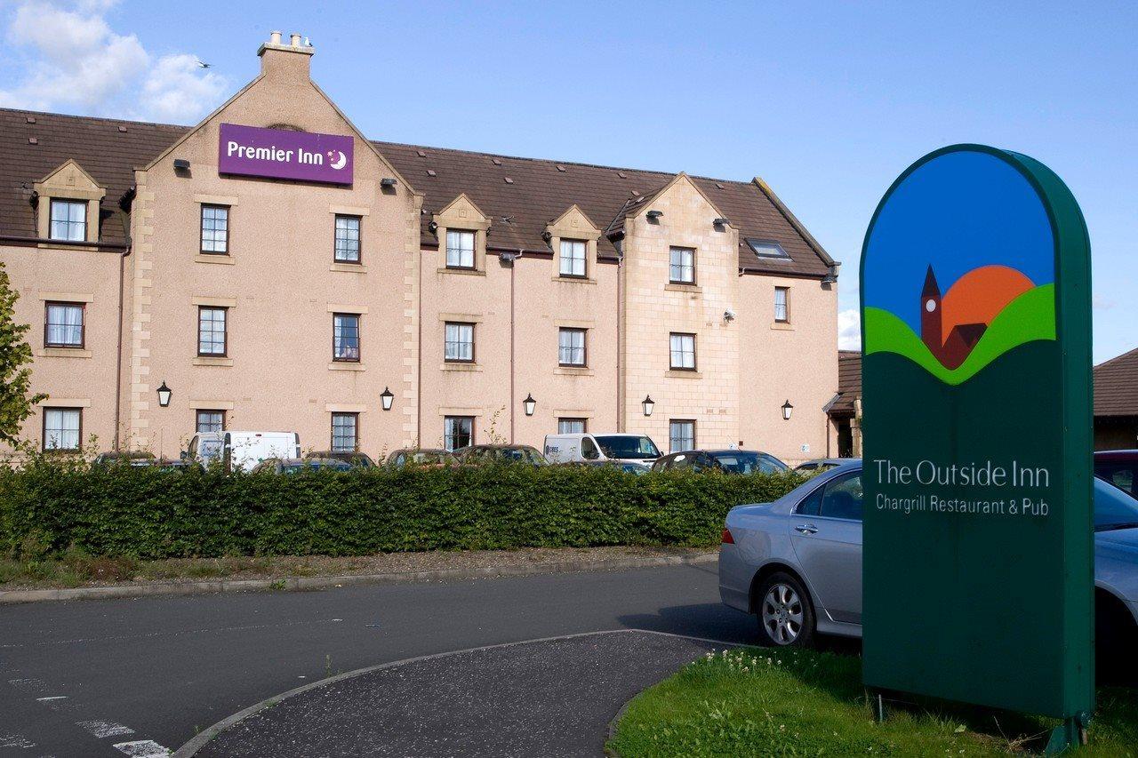 Premier Inn Falkirk - Larbert Bagian luar foto