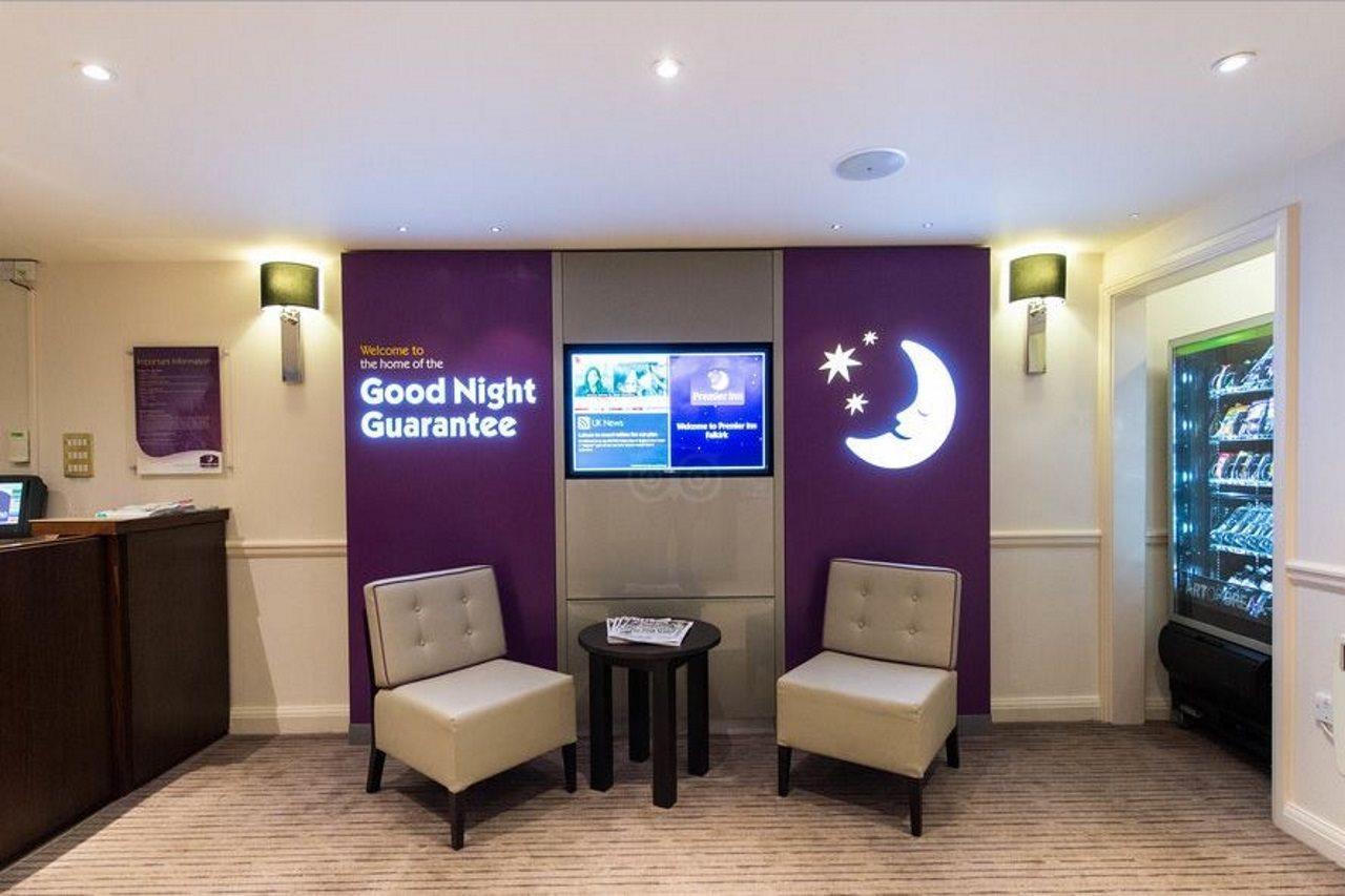 Premier Inn Falkirk - Larbert Bagian luar foto