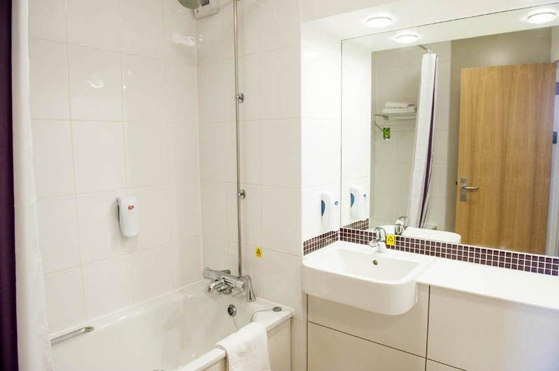 Premier Inn Falkirk - Larbert Bagian luar foto